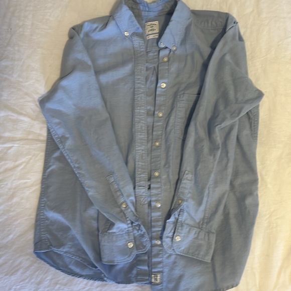 GAP “shrunken boyfriend” shirt EUC - Picture 2 of 3